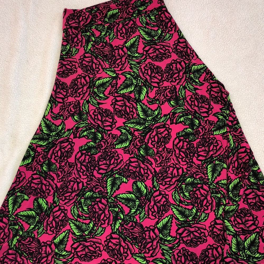 LuLaRoe Maxi Skirt XS fits like M